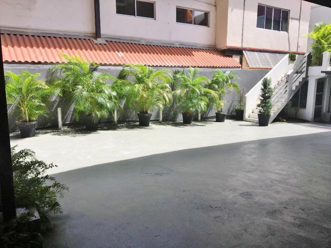 Serenade Lodging Rooms Kota Panama Bagian luar foto