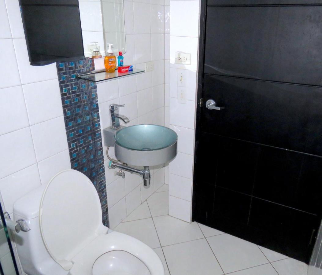 Serenade Lodging Rooms Kota Panama Bagian luar foto