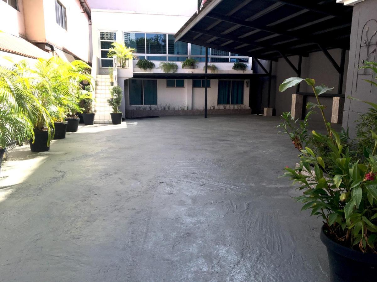 Serenade Lodging Rooms Kota Panama Bagian luar foto