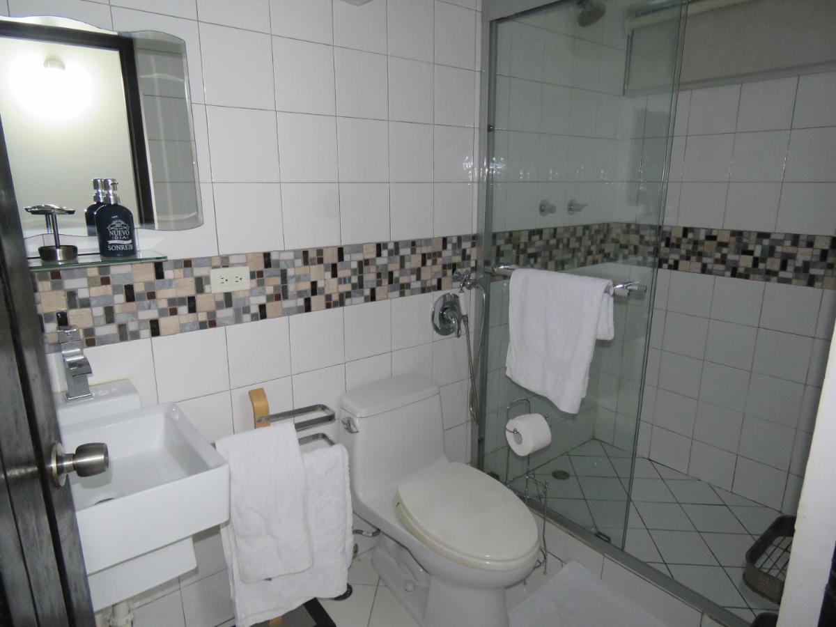 Serenade Lodging Rooms Kota Panama Bagian luar foto